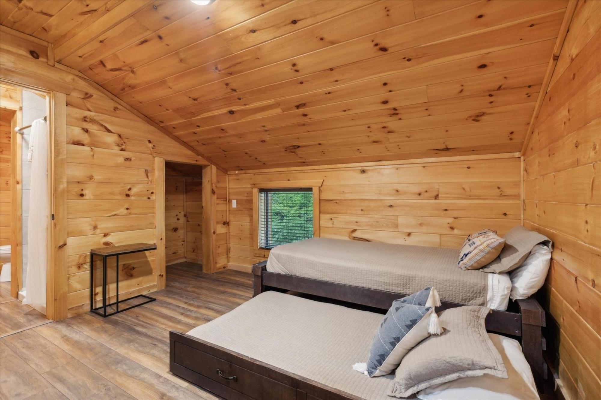 Hot Tub Fire Pit Game Room Theater Easy Access Sleeps 12 - Black Bear Lodge 鸽子谷 外观 照片