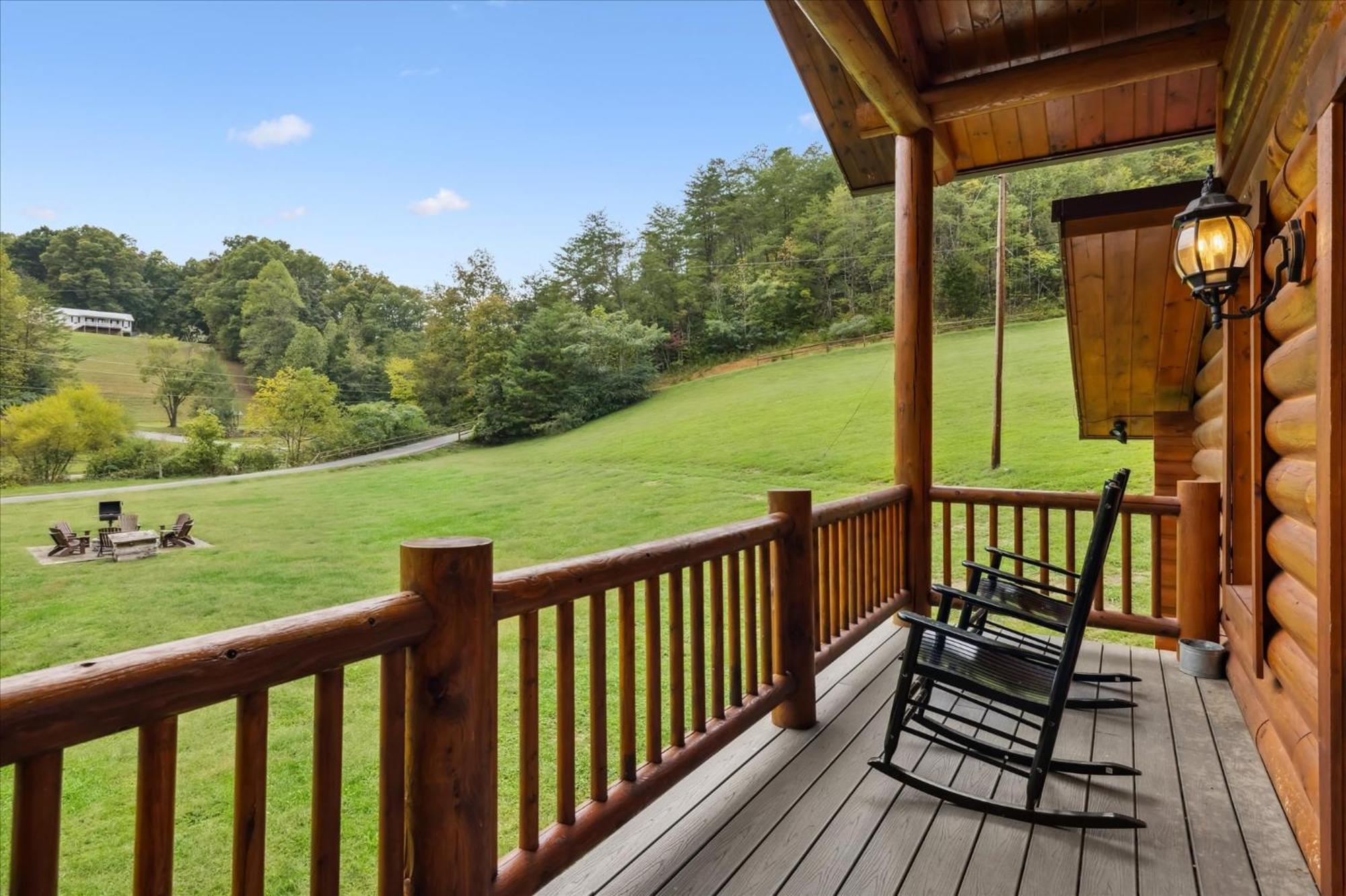 Hot Tub Fire Pit Game Room Theater Easy Access Sleeps 12 - Black Bear Lodge 鸽子谷 外观 照片
