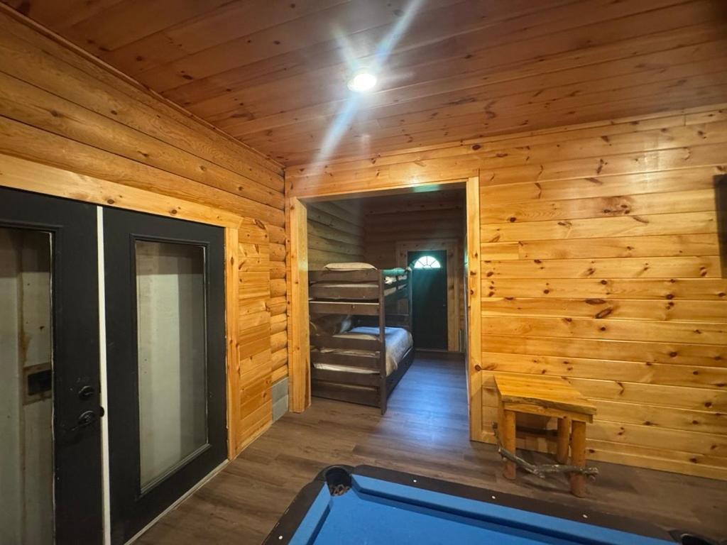 Hot Tub Fire Pit Game Room Theater Easy Access Sleeps 12 - Black Bear Lodge 鸽子谷 外观 照片